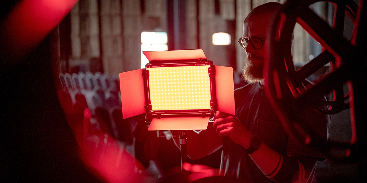  Lampa LED Newell RGB Vividha Max